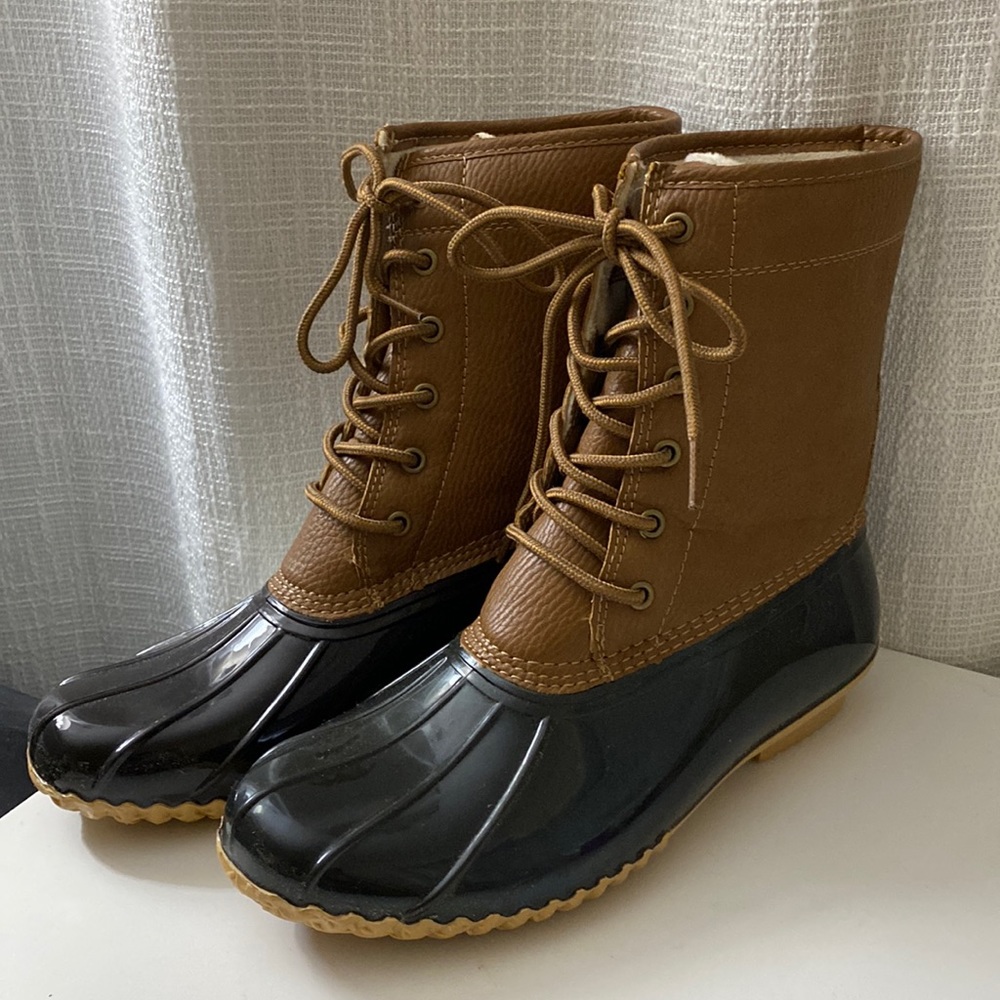 JBU Maplewood women’s tan boots size 8.5